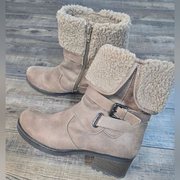 White Mountain Tan/brown/Cream Boots  Faux Fur Top Heel Zip Side Winter Style 10 - Picture 4 of 8